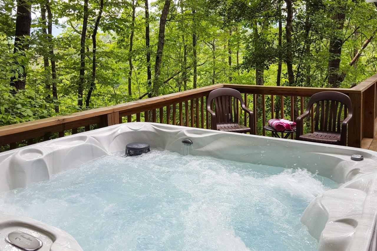Natures Retreat With Hot Tub 7 Mi To Bryson Whittier