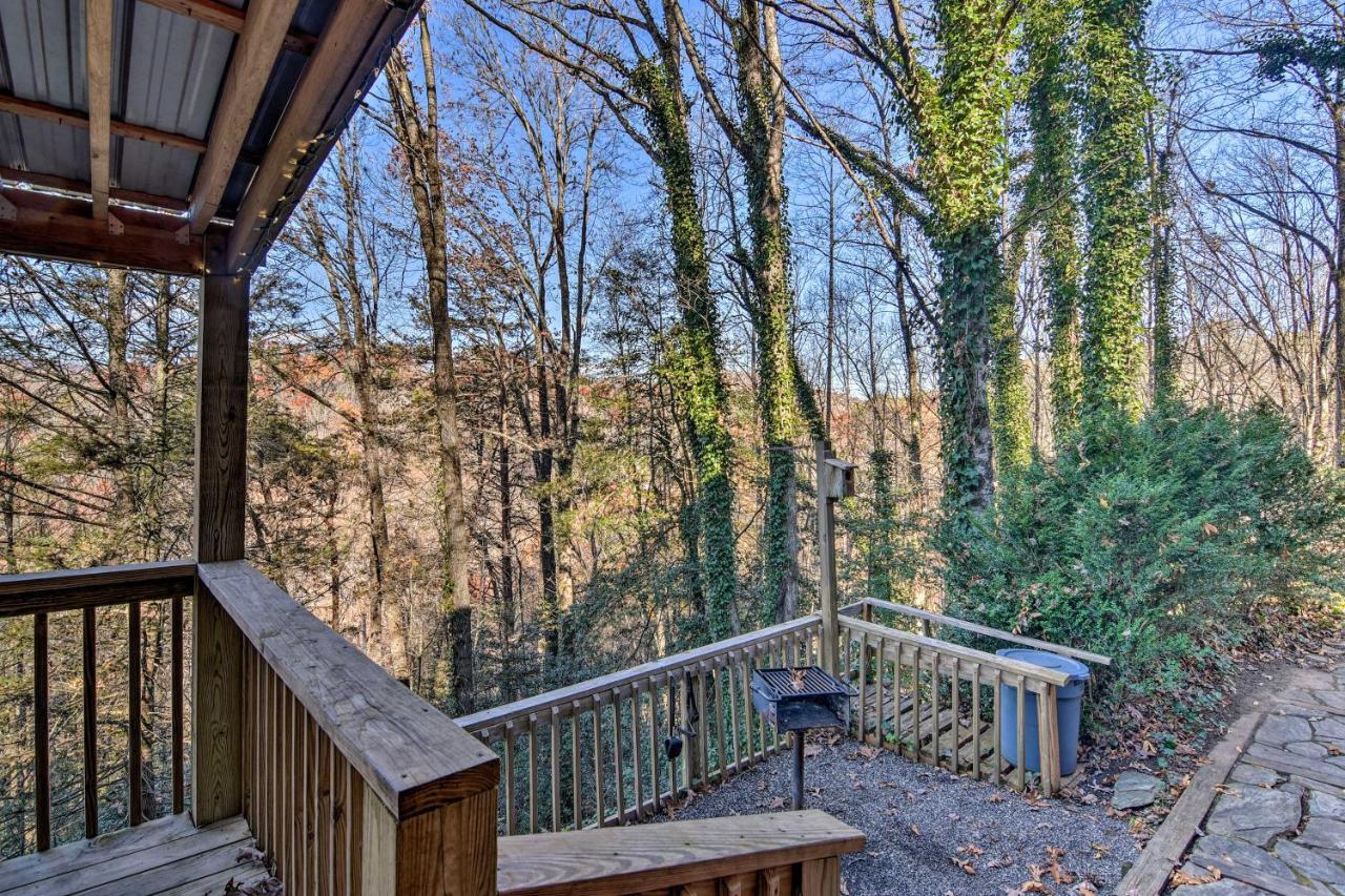 Holiday home Natures Retreat With Hot Tub 7 Mi To Bryson